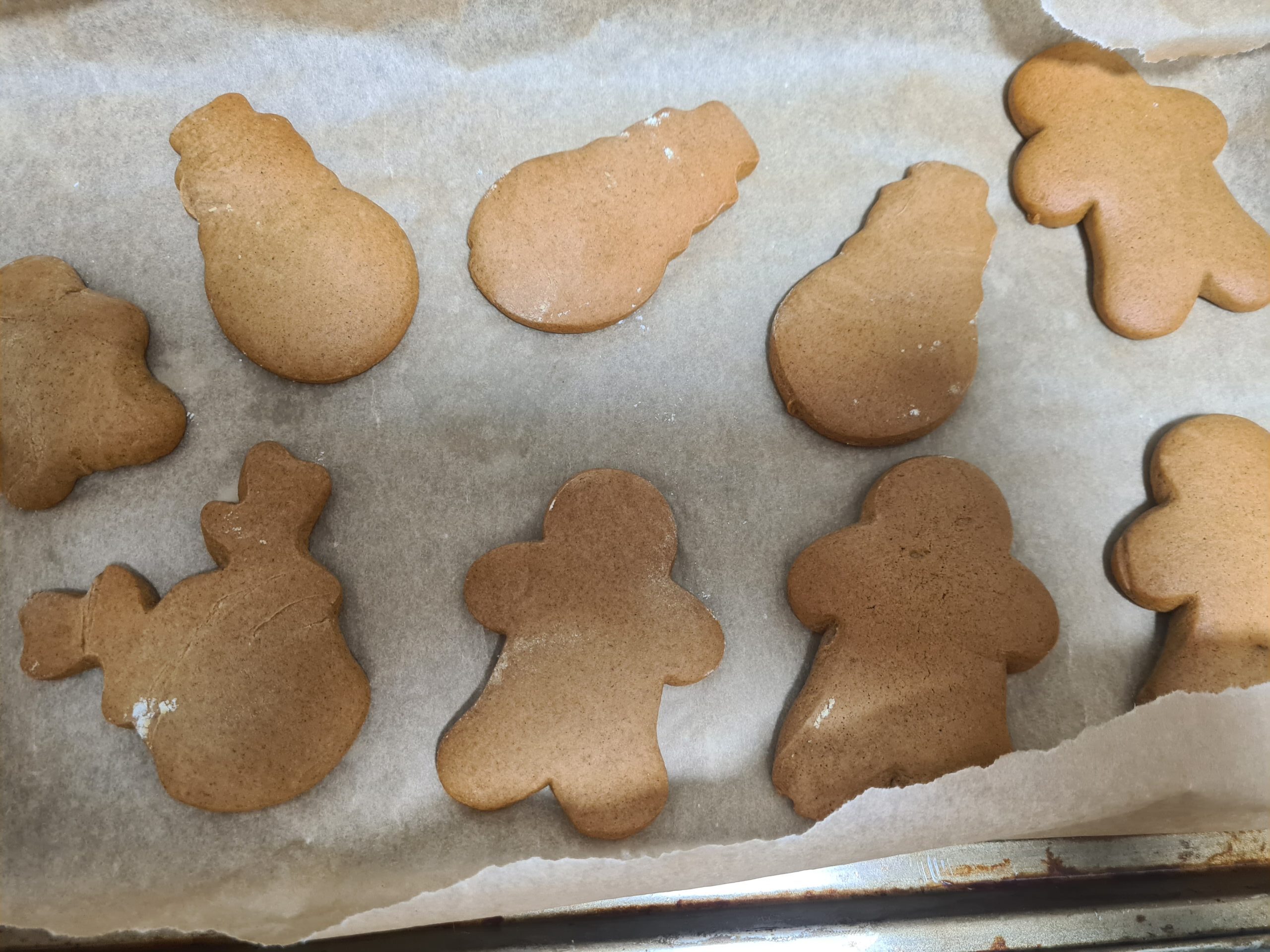 gingerbread figures