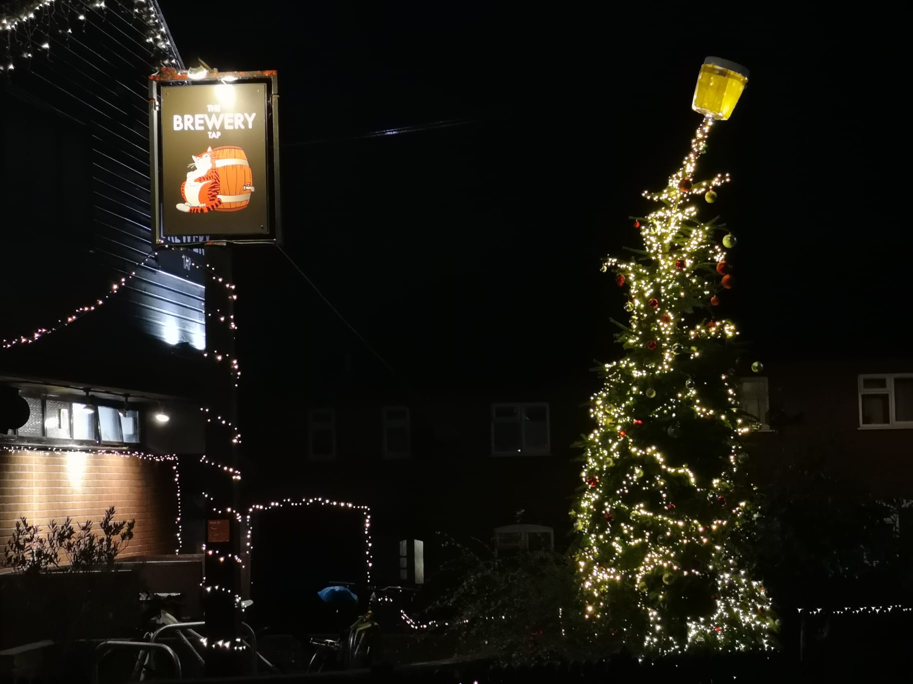 A pubs christmas lights